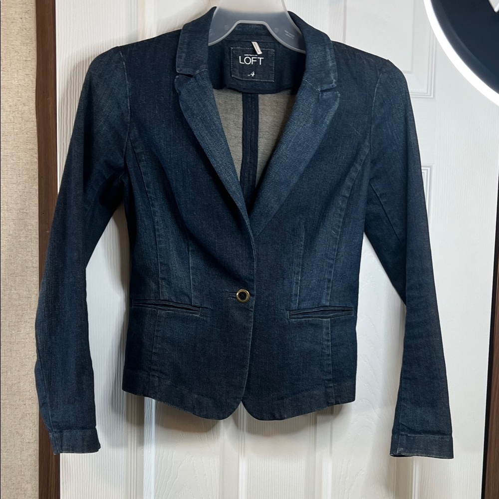 LOFT Women's Navy Blazer